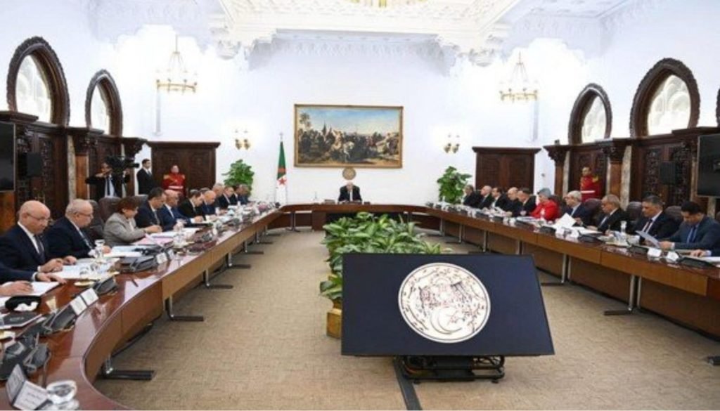 Réunion du Conseil des ministres le 1! février.