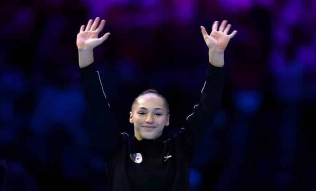 Mondial 2024 de gymnastique : l’Algérienne Kaylia Nemour décroche la médaille d’or