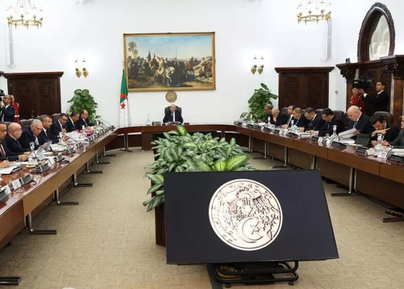 Conseil ministres augmentation SNMG allocation chômage