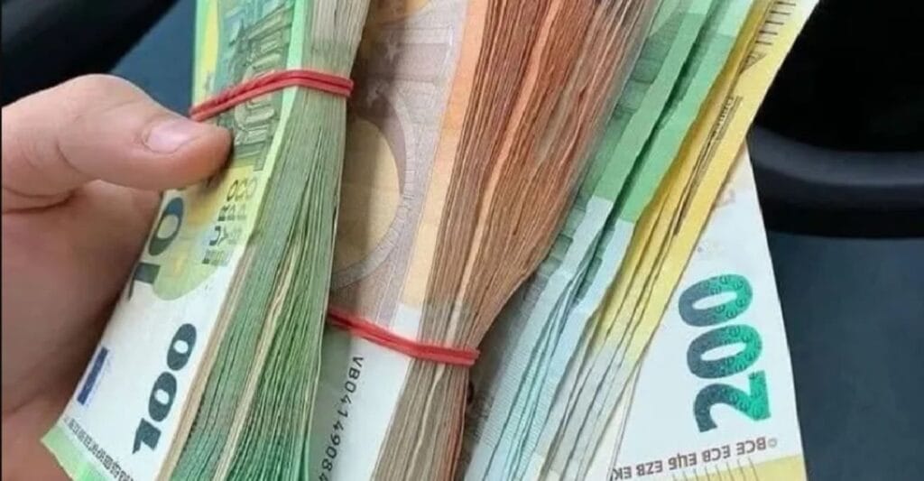 aéroport alger homme euros
