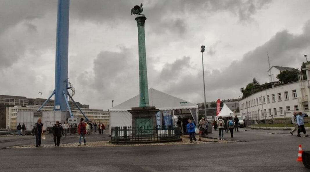 restitution œuvres pillées colonisation de l'Afrique